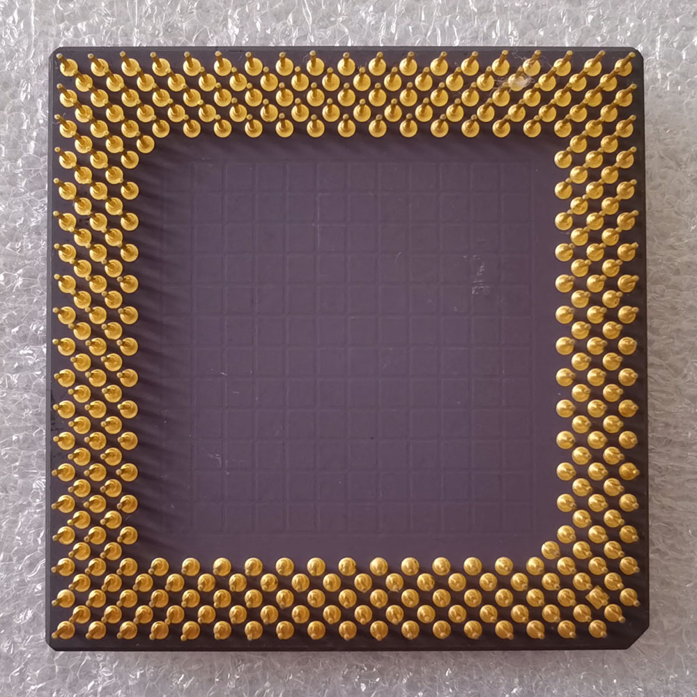 AMD-K6-233ANR 反面