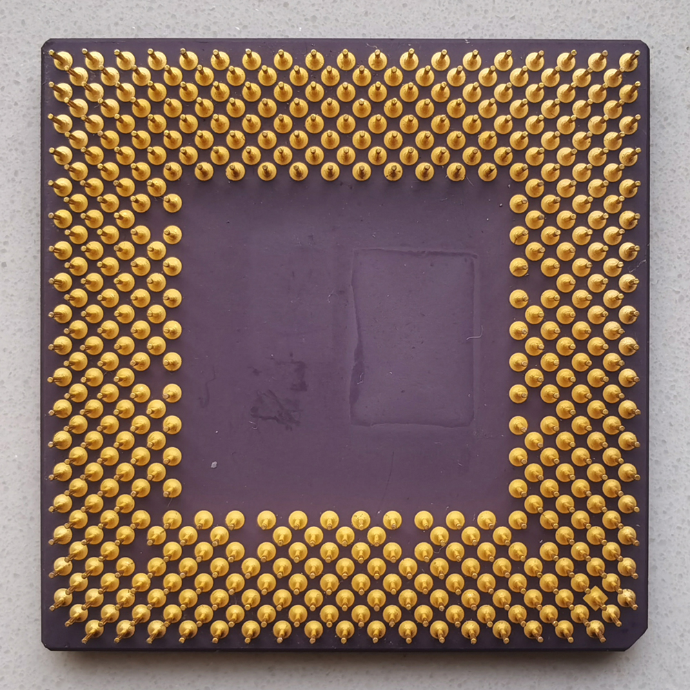 AMD Duron 800 MHz 反面