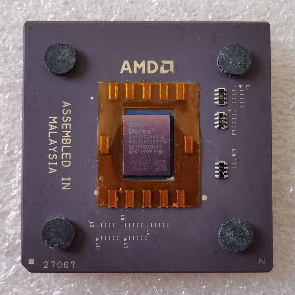 AMD Mobile Duron 1 GHz 正面