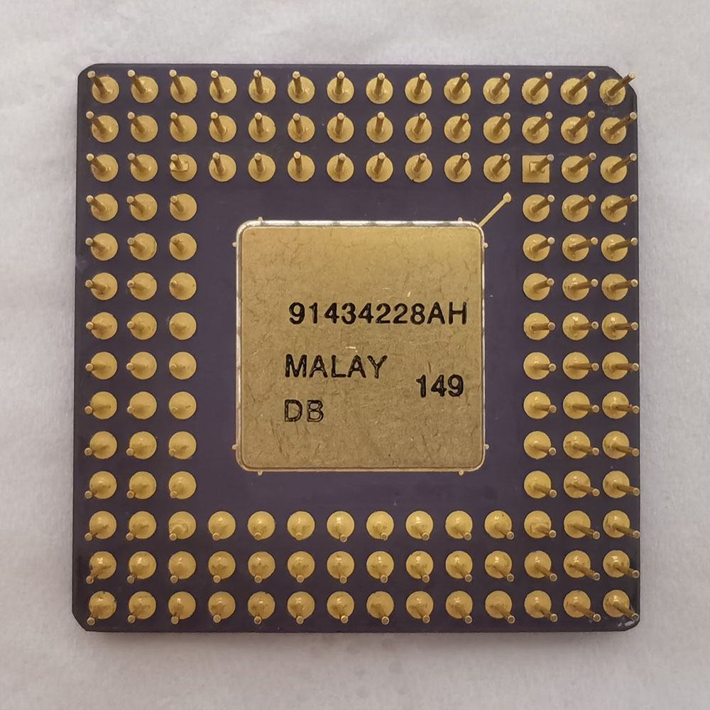 Intel A80386DX-33 IV 反面