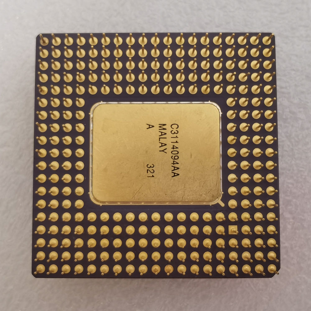 Intel A80860XP-50 反面