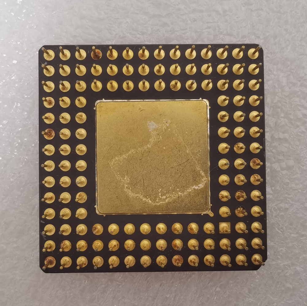 Intel A80960KA20 反面