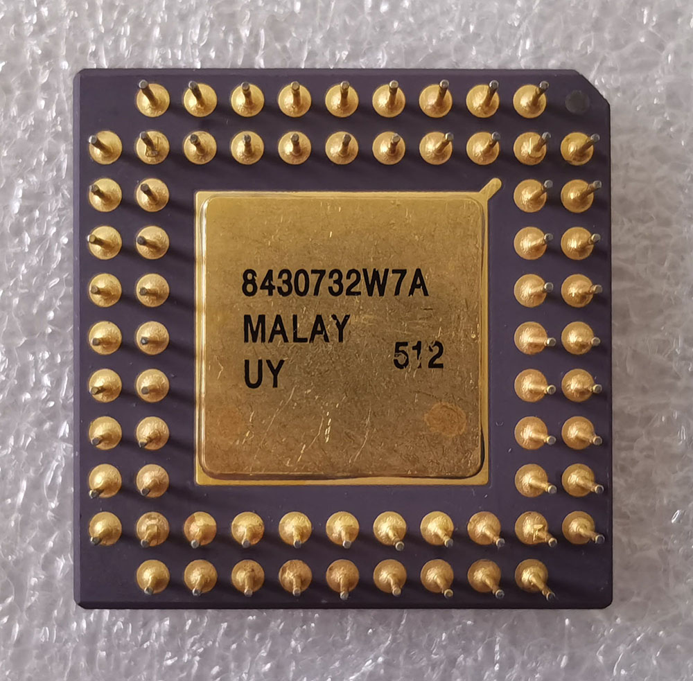 Intel A80C286-12 反面