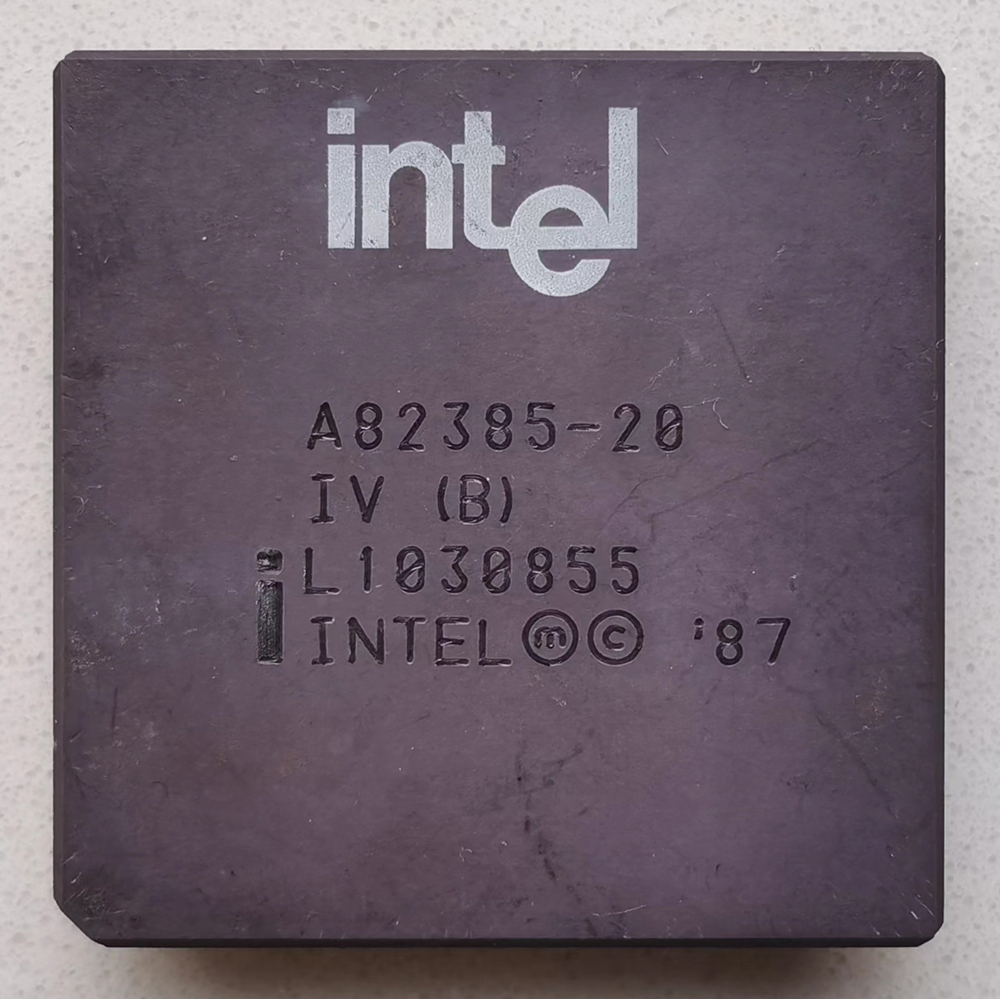 Intel A82385-20 正面