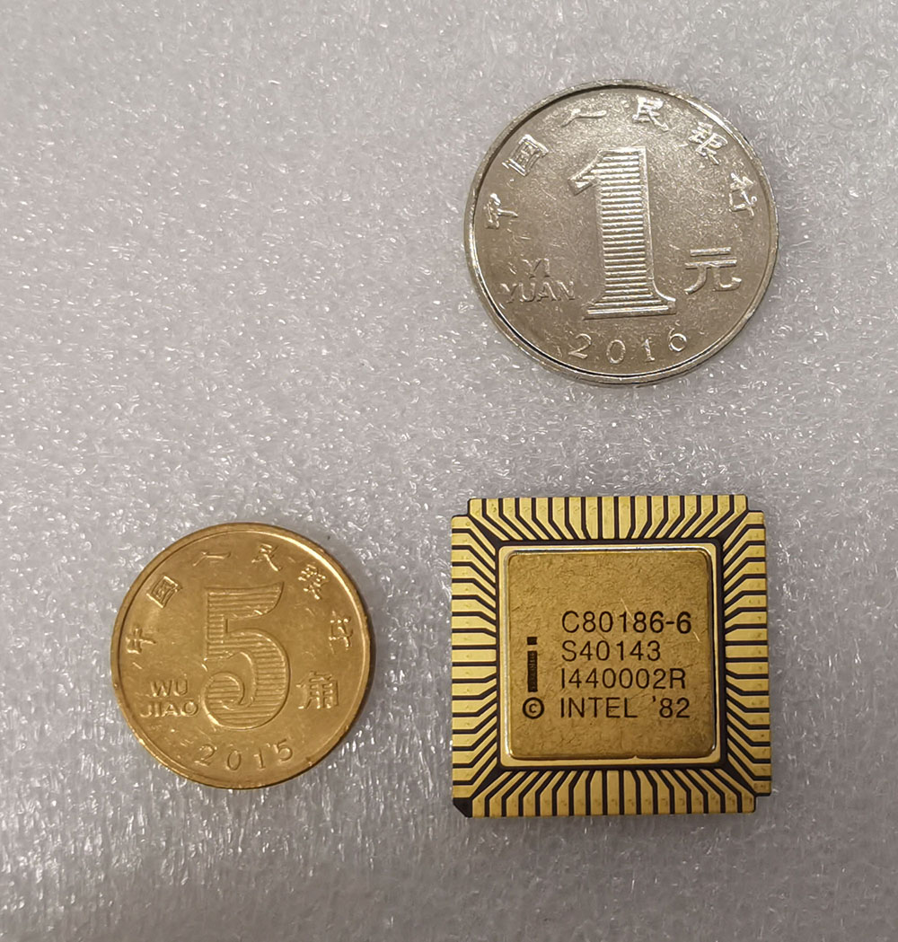 Intel C80186-6 反面