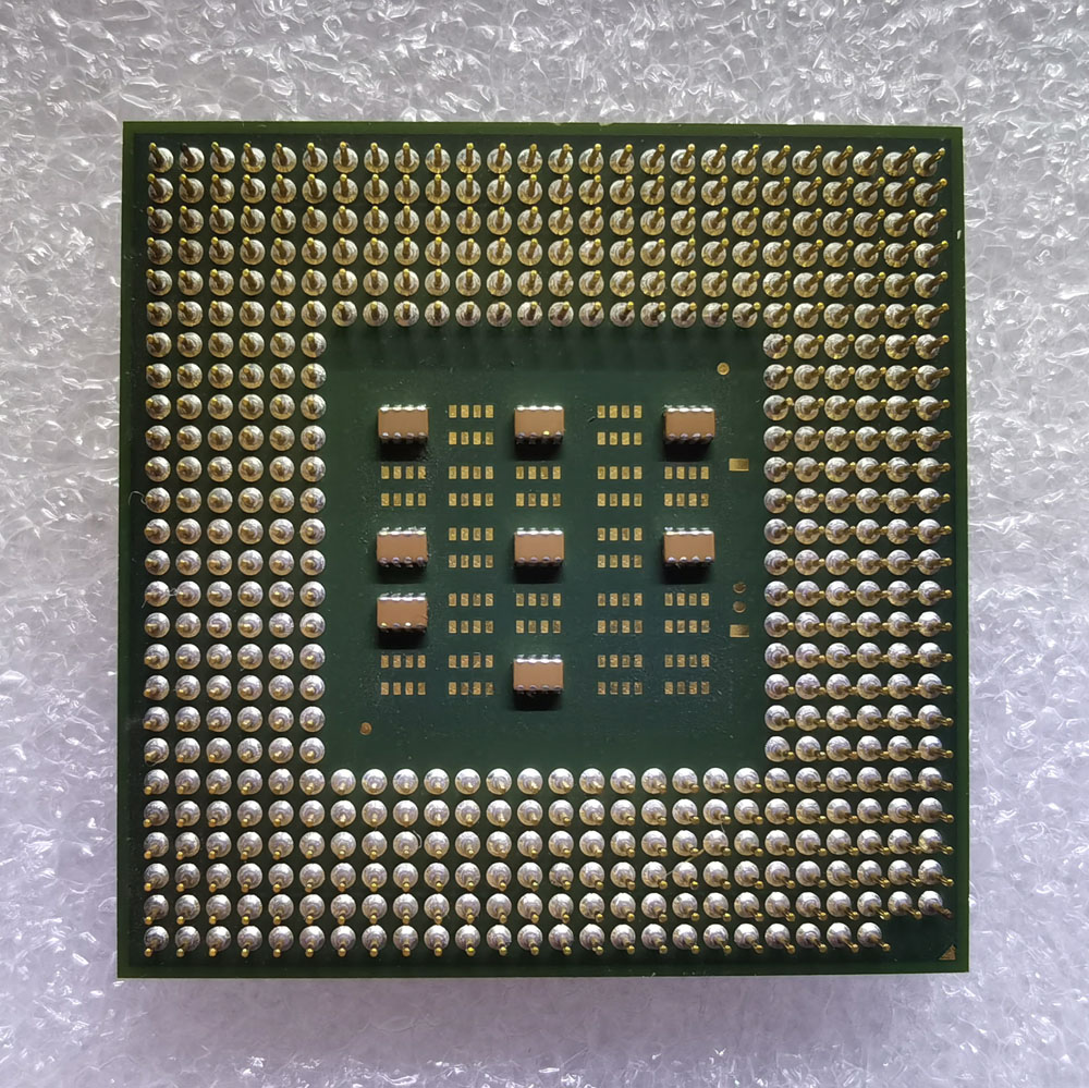Intel Celeron 1.8GHz 反面