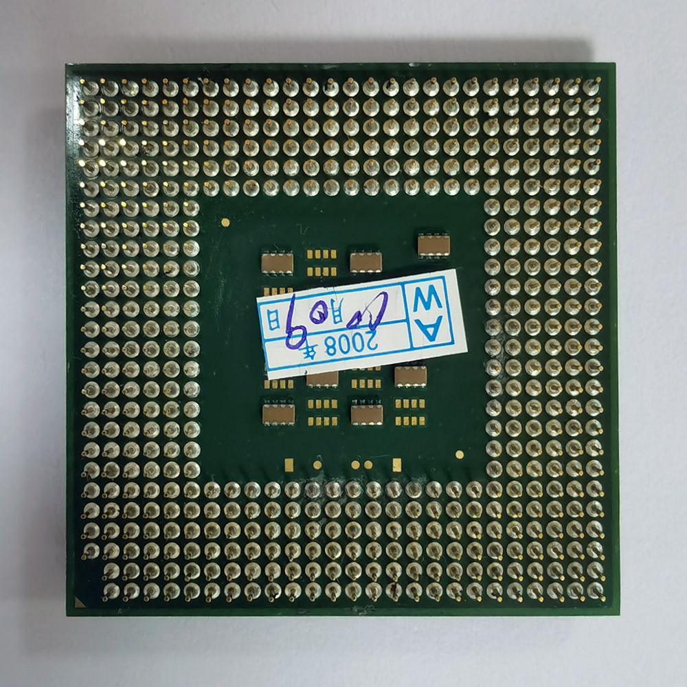 Intel Celeron 2.4GHz 反面