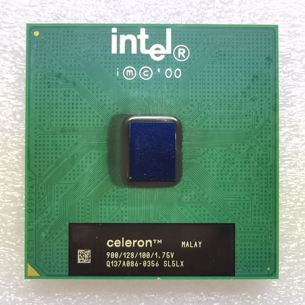 Intel Celeron 900MHz 正面