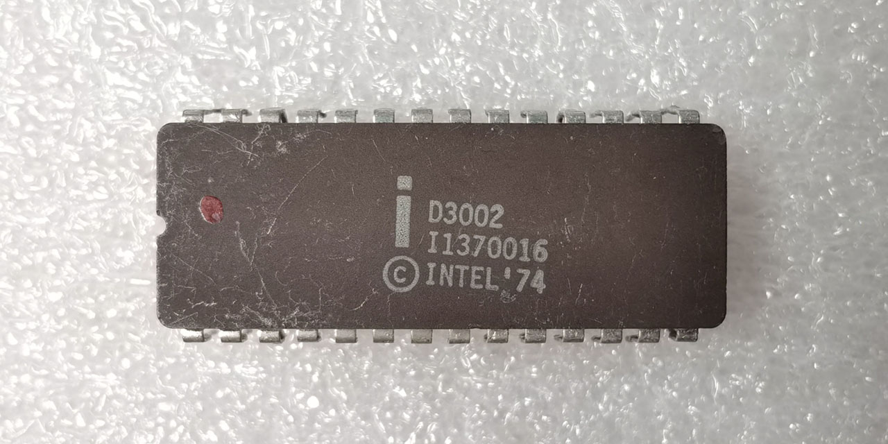 Intel D3002 正面
