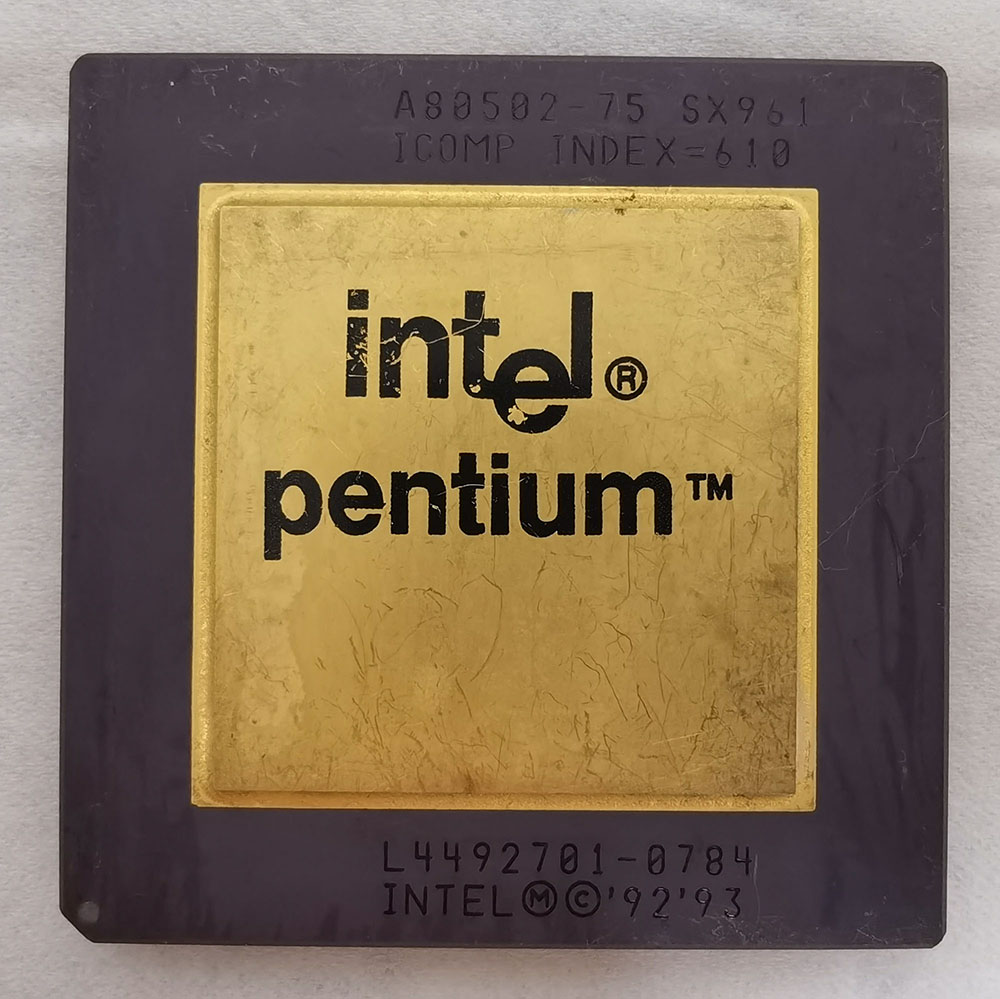 Intel Pentium A80502-75 Goldcap 正面