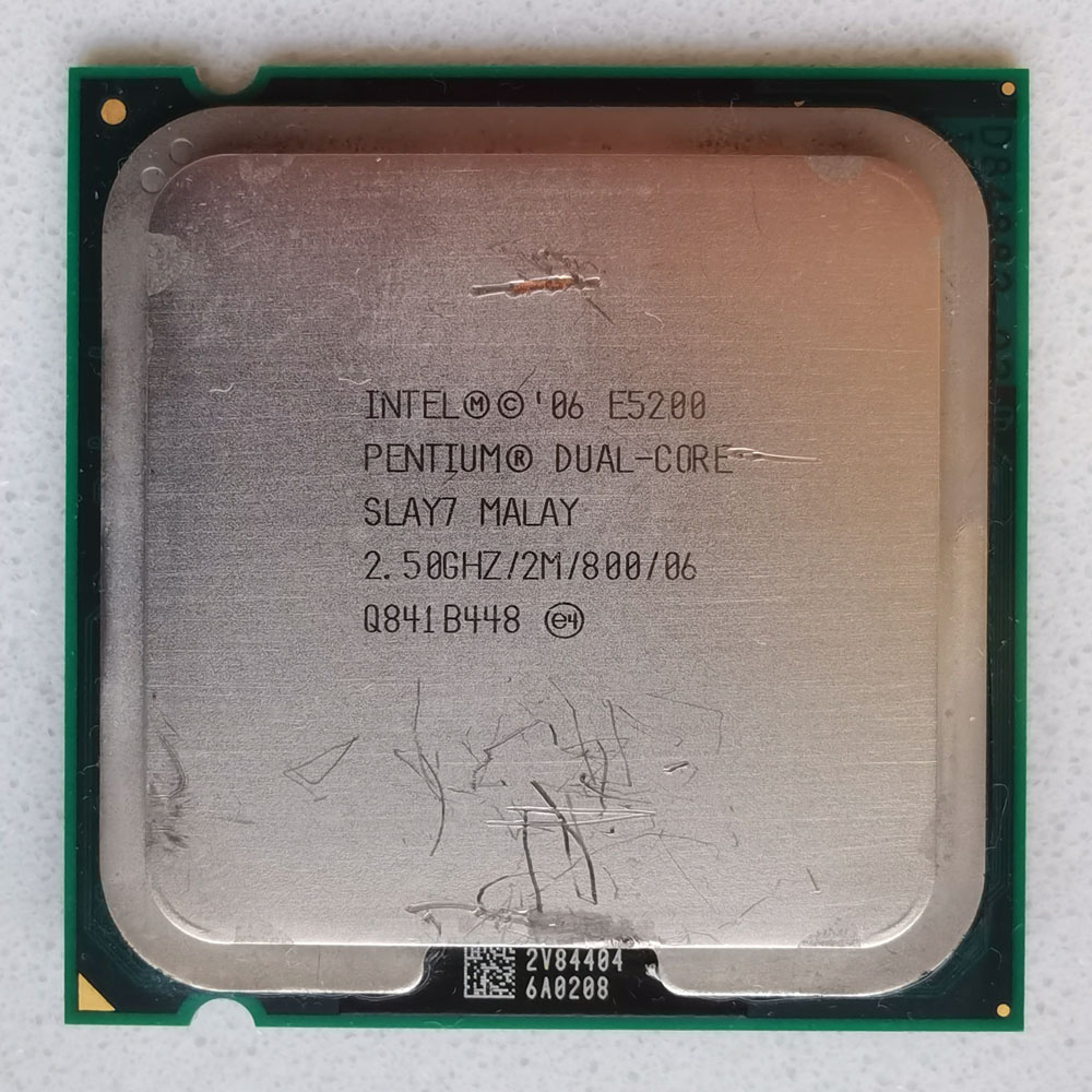 Intel Pentium Dual Core E5200 正面