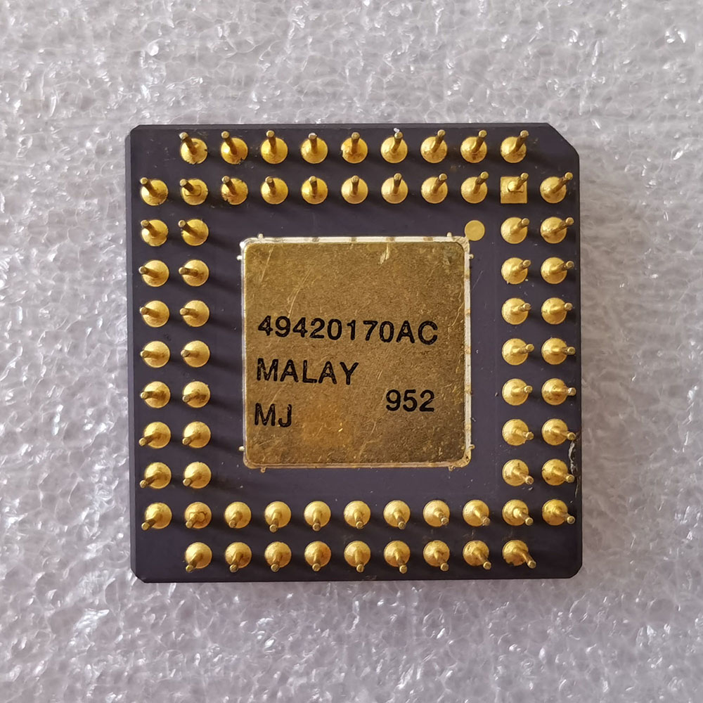 Intel QA80186 反面