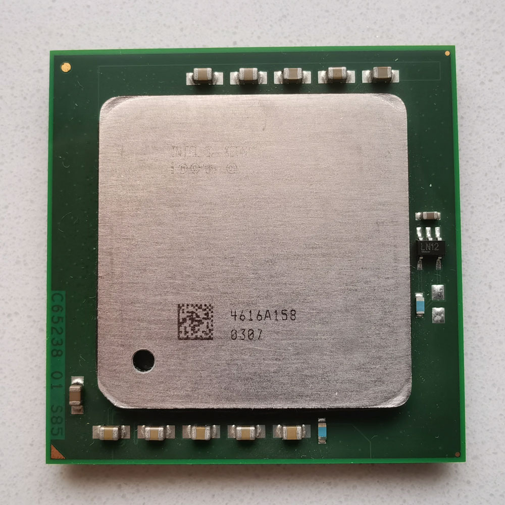 Intel Xeon 3400DP 3.4GHz 正面