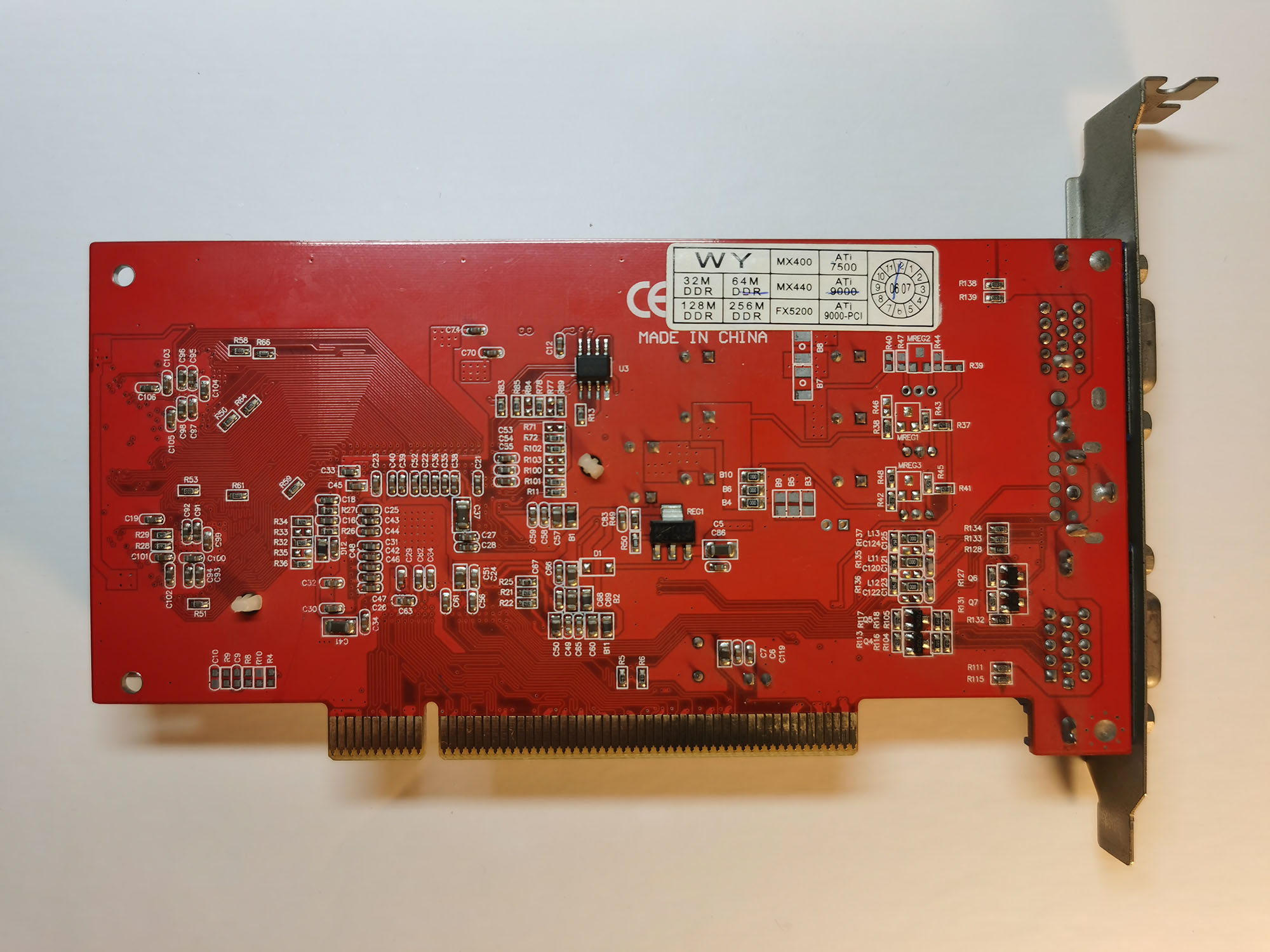 ATI Mobility Radeon 9000 背面