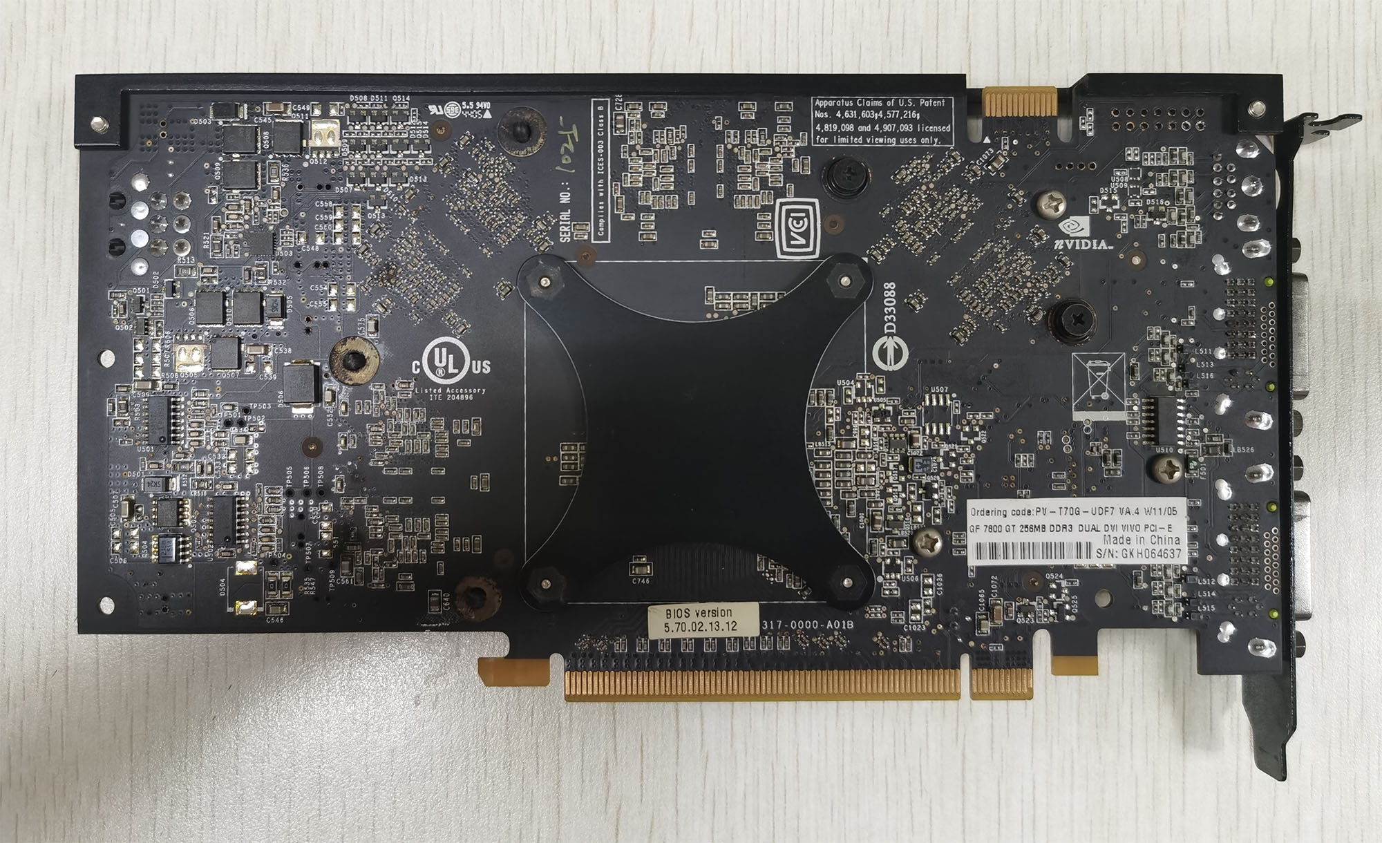 NVIDIA GeForce 7800GT 背面